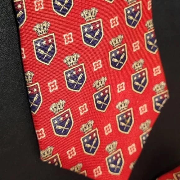 Tommy Hilfiger Crown Crest Pattern Silk Tie - Picture 6 of 7